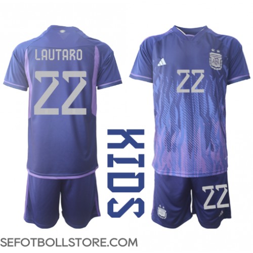 Argentina Lautaro Martinez #22 Replika babykläder Bortaställ Barn VM 2022 Kortärmad (+ korta byxor)